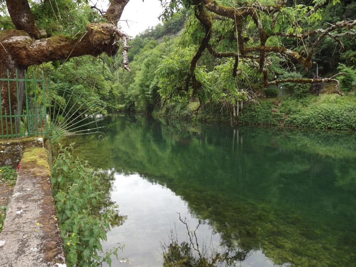 Gite La Petite Ecluse En Bord De Loue Lods ภายนอก รูปภาพ